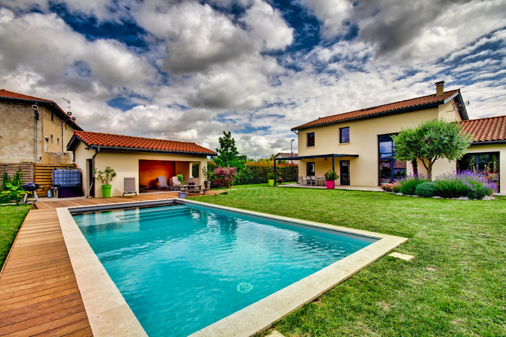 Villa avec piscine – 5 pièces QUINCIEUX